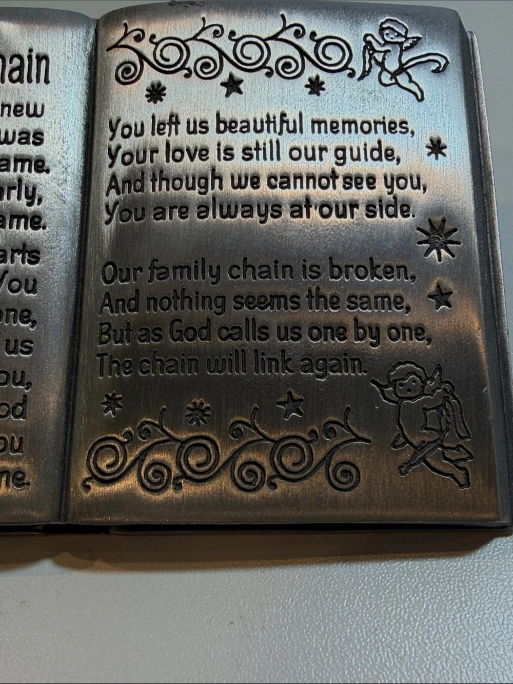 Cathedral Art The Broken Chain Memorial Plaque Angel Pewter Tone